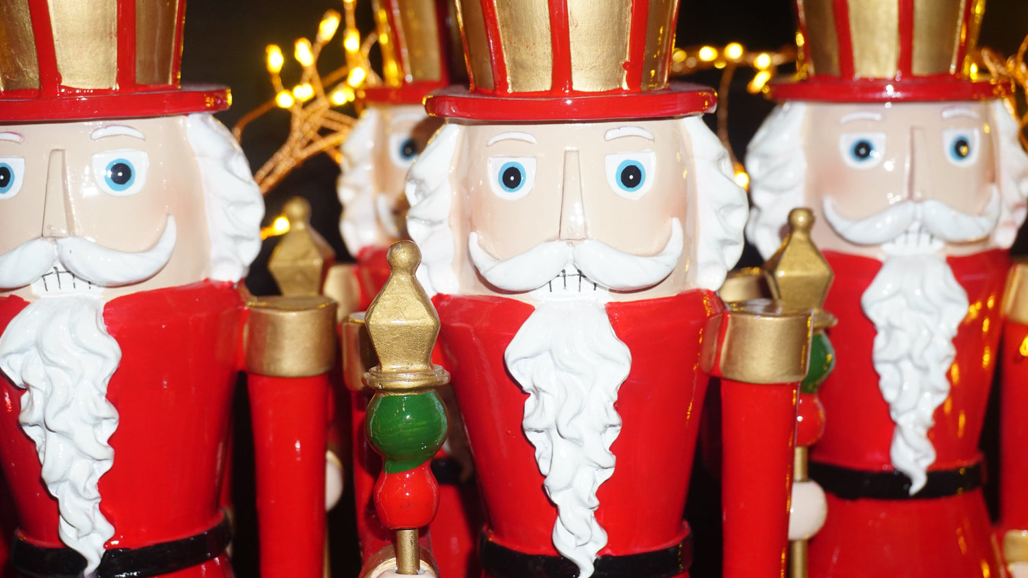 ALICE AUX PAYS DES MERVEILLES